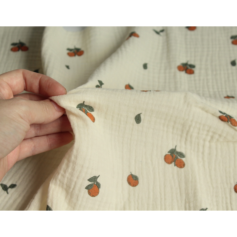 Double gaze de coton BIO écru motif exclusif oranges Tissus issus de l'agriculture biologique  - 2