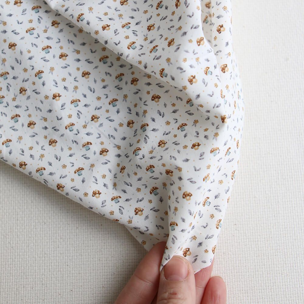 Amanite - Popeline de coton BIO imprimé champignon bleu gris et marron