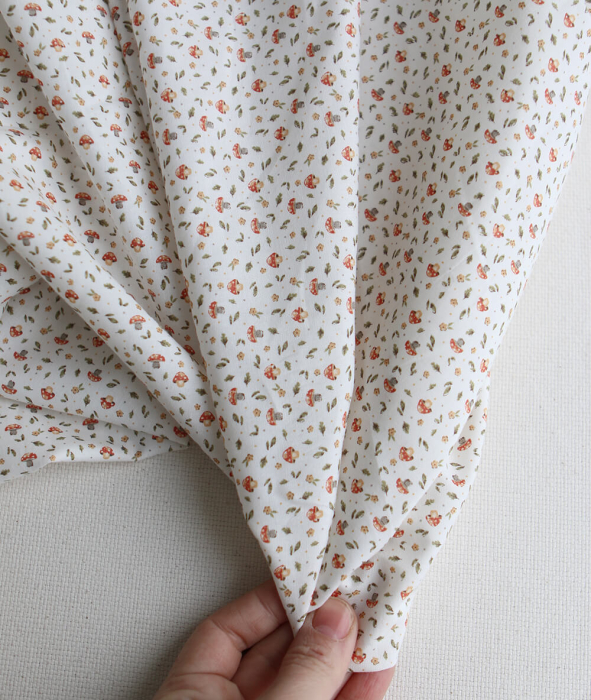 Amanite - Popeline de coton BIO imprimé champignon rouge orangé et vert