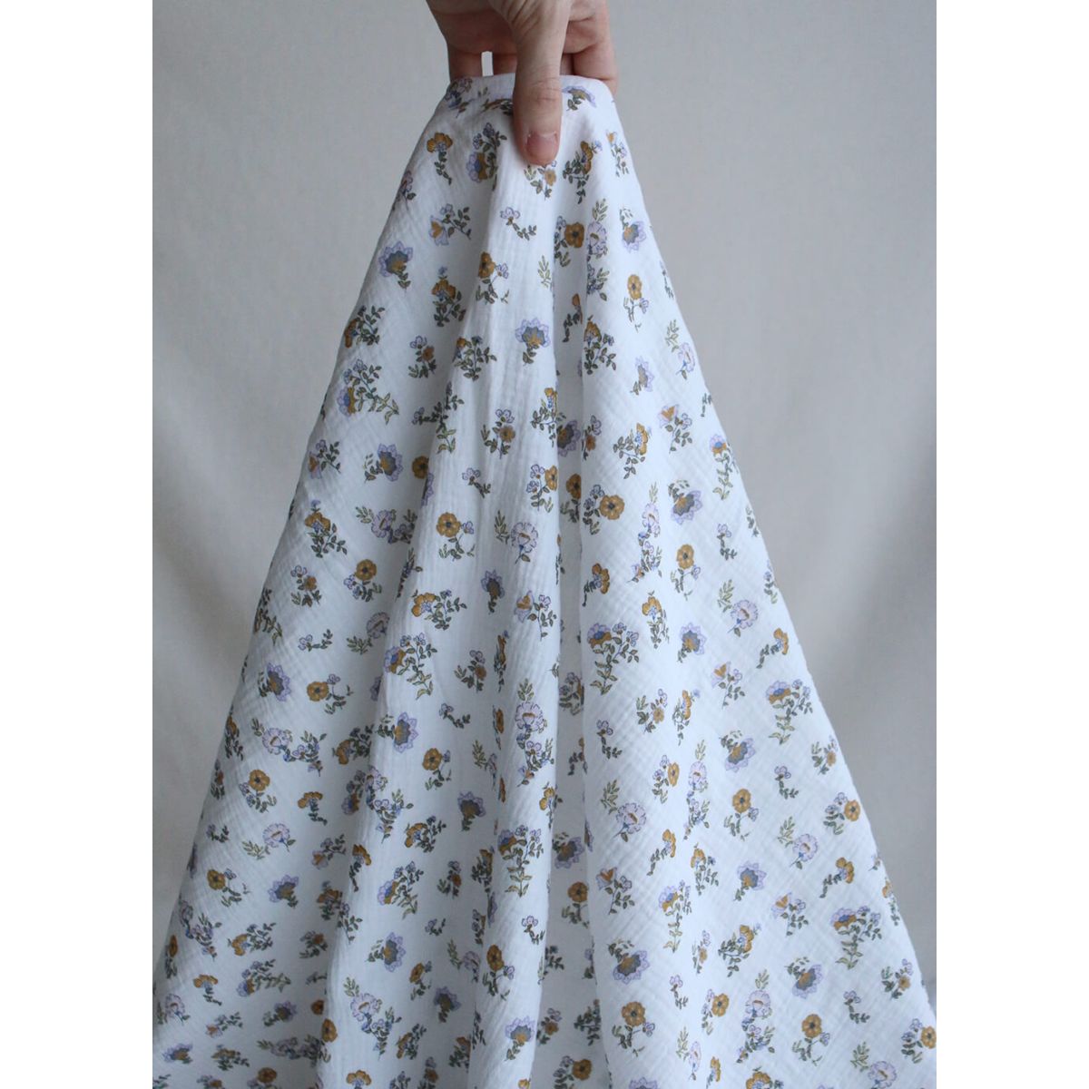 Azélie - Double gaze de coton motif fleuri parme moutarde et vert