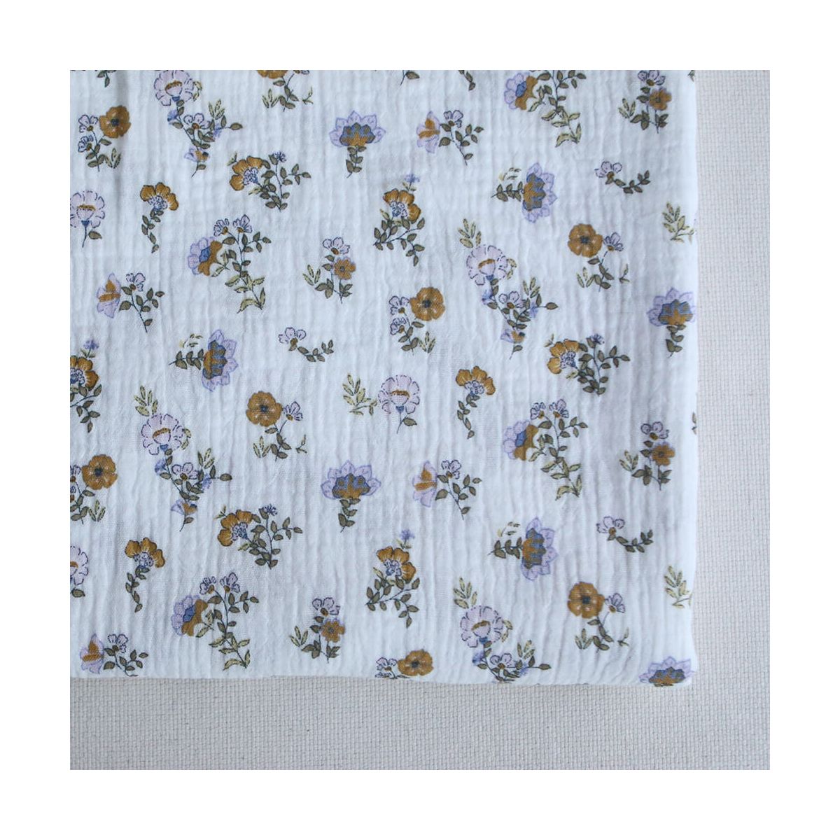 Azélie - Double gaze de coton motif fleuri parme moutarde et vert