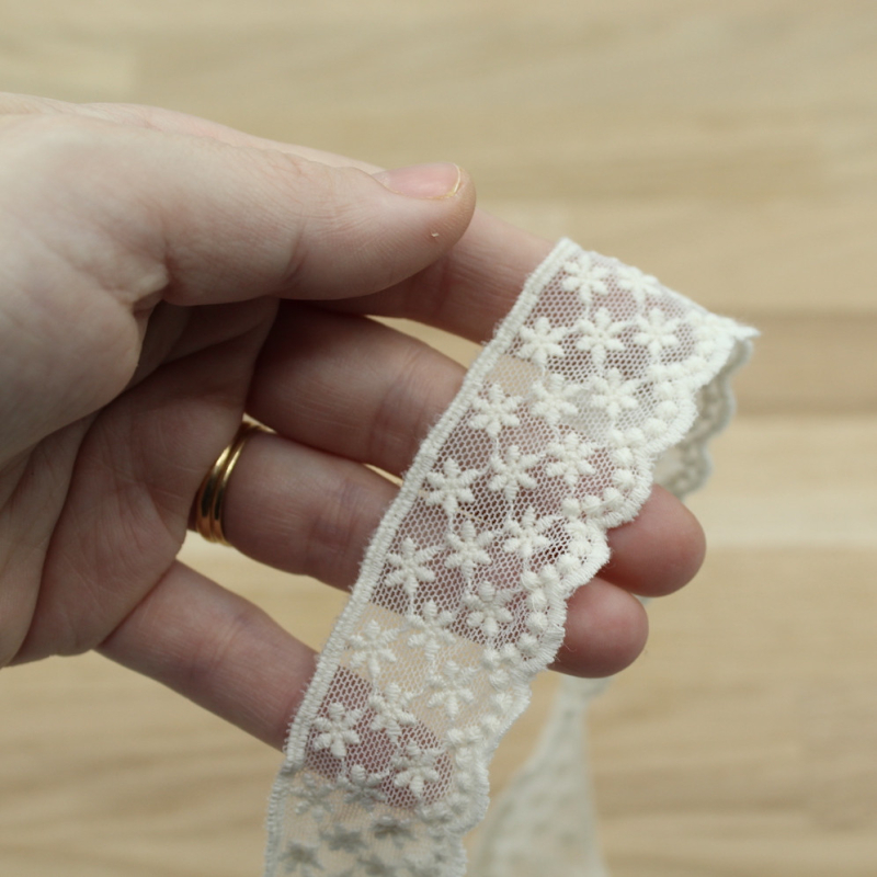 Galon tulle souple broderie coton brodé 30mm x 1m