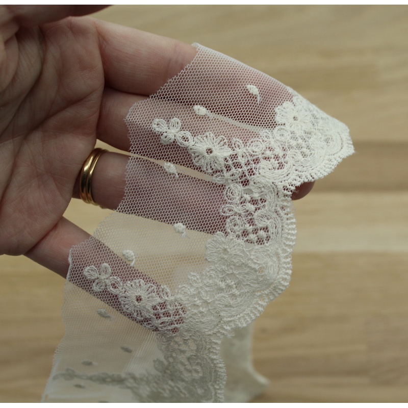 Galon tulle souple broderie anglaise brodé 70mm x 1m