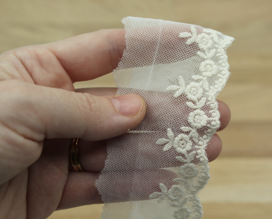 Galon tulle souple broderie coton brodé 50mm x 1m