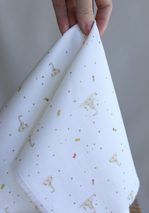 Pimprenelle - Tissu sergé / twill de coton organique imprimé oies