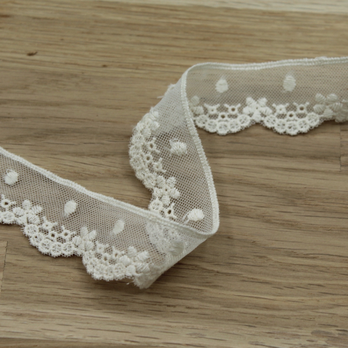 Galon tulle souple broderie coton brodé 30mm x 1m