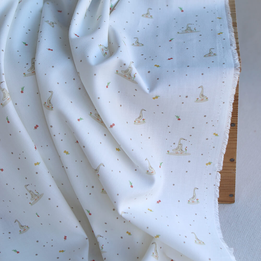 Pimprenelle - Tissu sergé / twill de coton organique imprimé oies