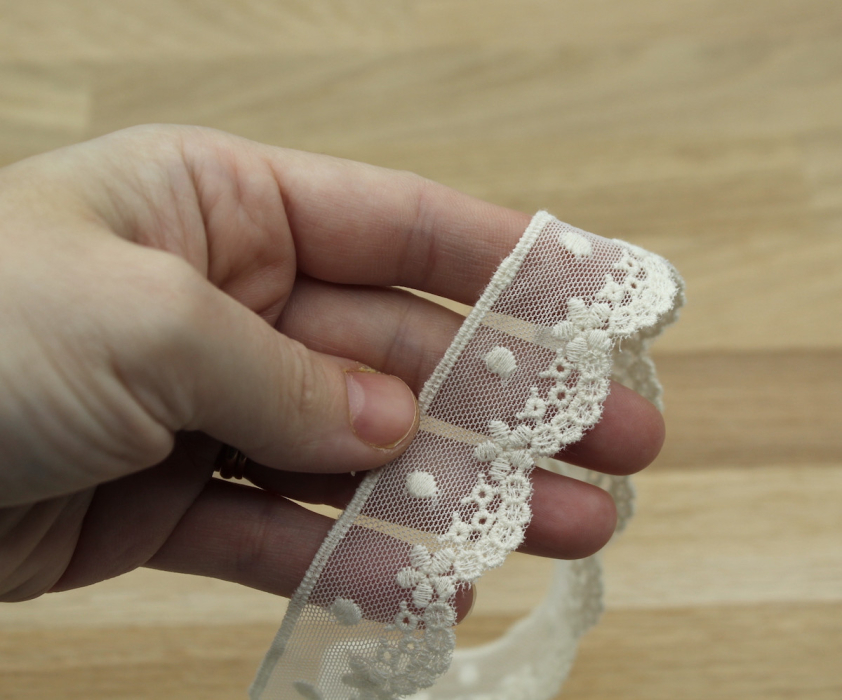 Galon tulle souple broderie coton brodé 30mm x 1m