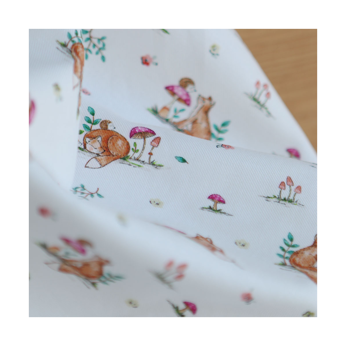 Rouxie - Tissu sergé / twill de coton organique imprimé renards