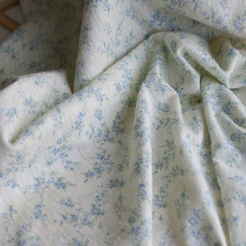 Blandine - Broderie anglaise plumetis coton texturé imprimé fleuri