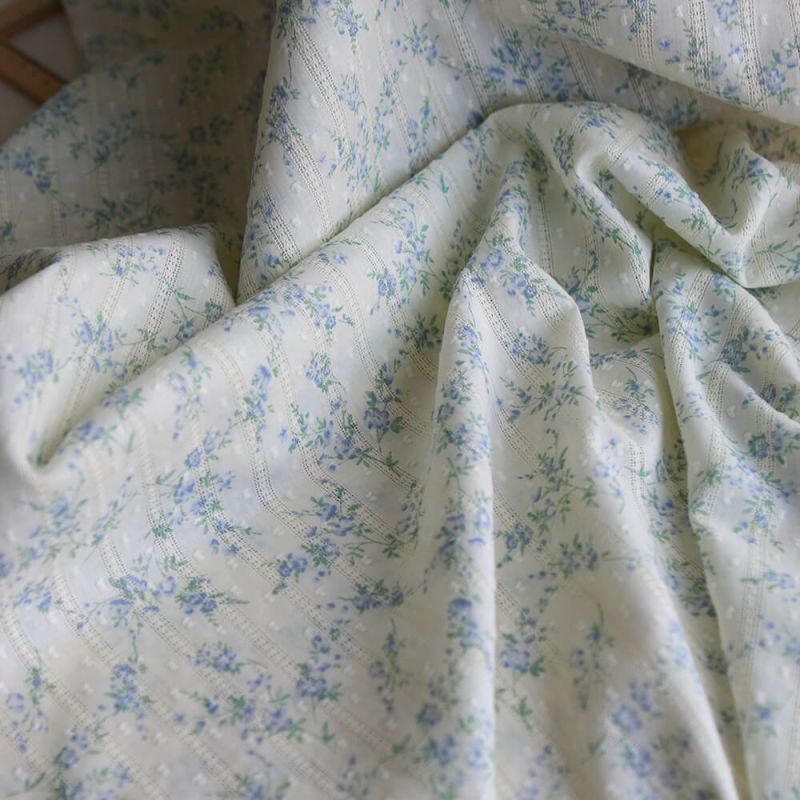 Blandine - Broderie anglaise plumetis coton texturé imprimé fleuri