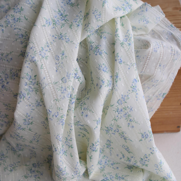 Blandine - Broderie anglaise plumetis coton texturé imprimé fleuri