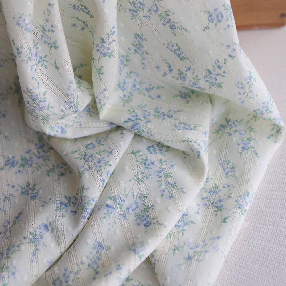 Blandine - Broderie anglaise plumetis coton texturé imprimé fleuri