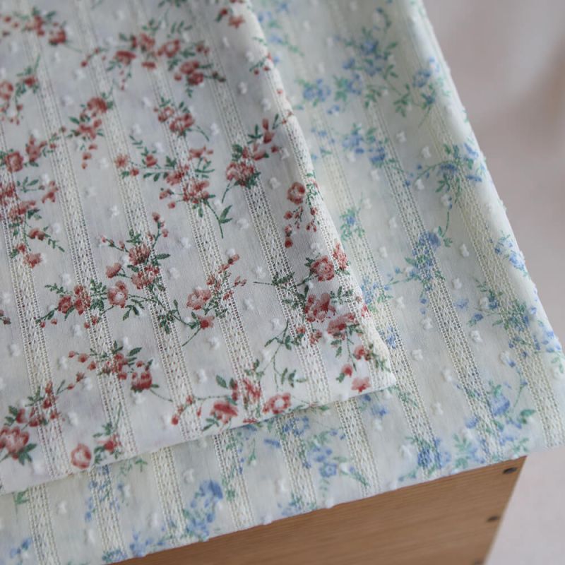 Blandine - Broderie anglaise plumetis coton texturé imprimé fleuri