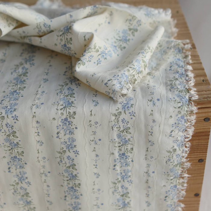 Camille - Tissu coton jacquard fleuri