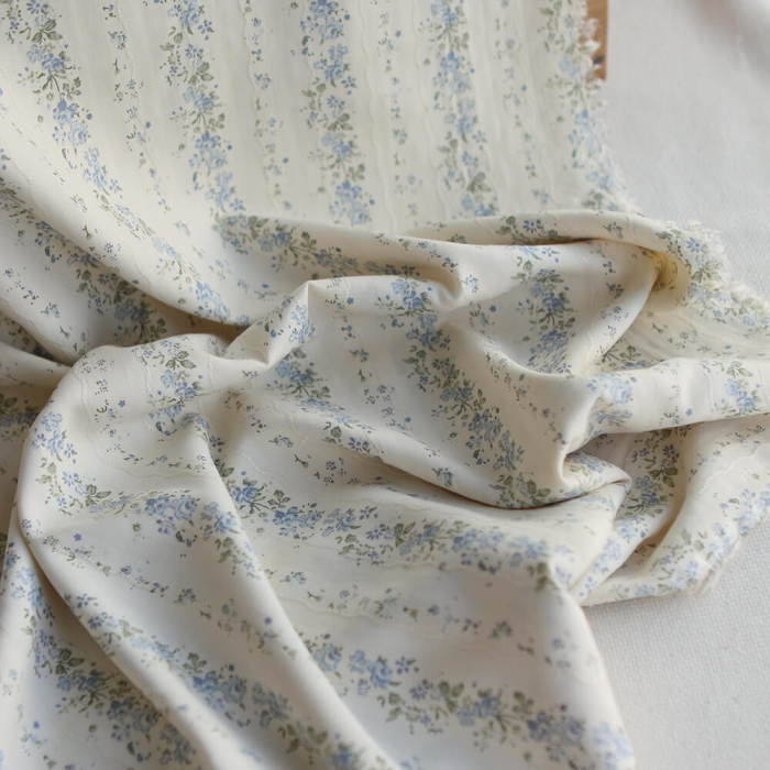 Camille - Tissu coton jacquard fleuri
