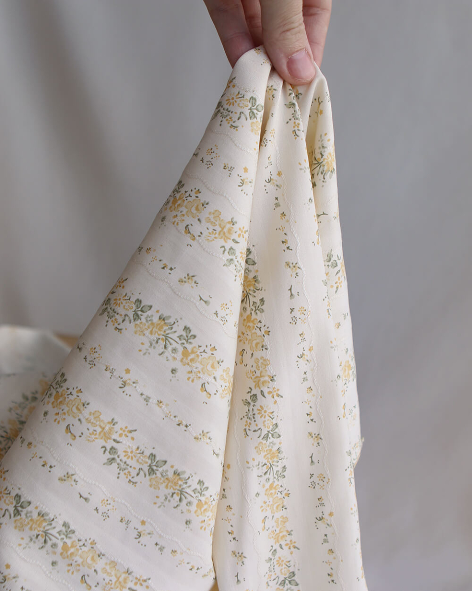 copy ofCamille - Tissu coton jacquard fleuri bleu