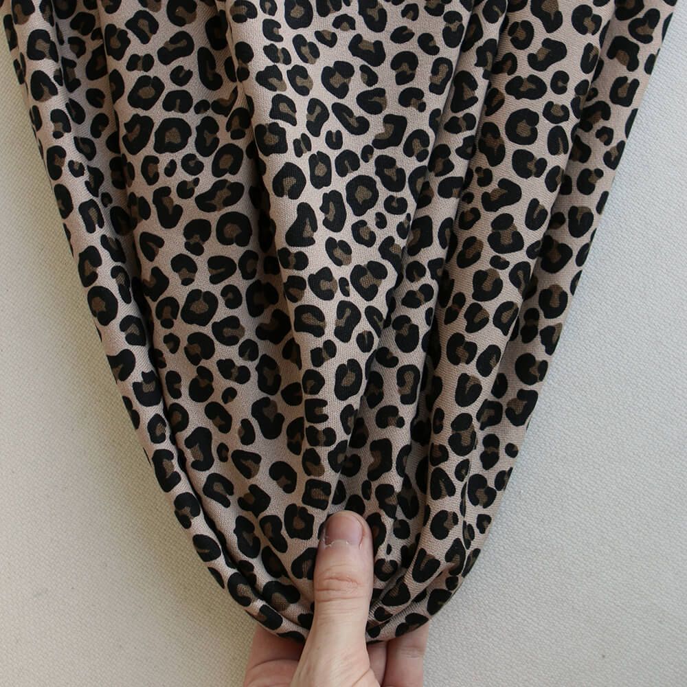 Lea - Tissu sweat graou noir et noisette fond nude