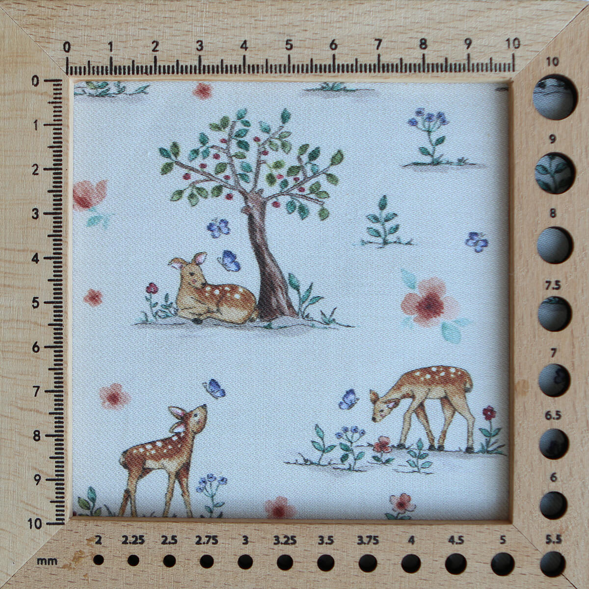 Bambi - Tissu sergé / twill de coton organique imprimé faons