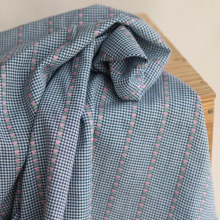 Rosanna - Tissu coton vichy jacquard avec petites fleurs roses