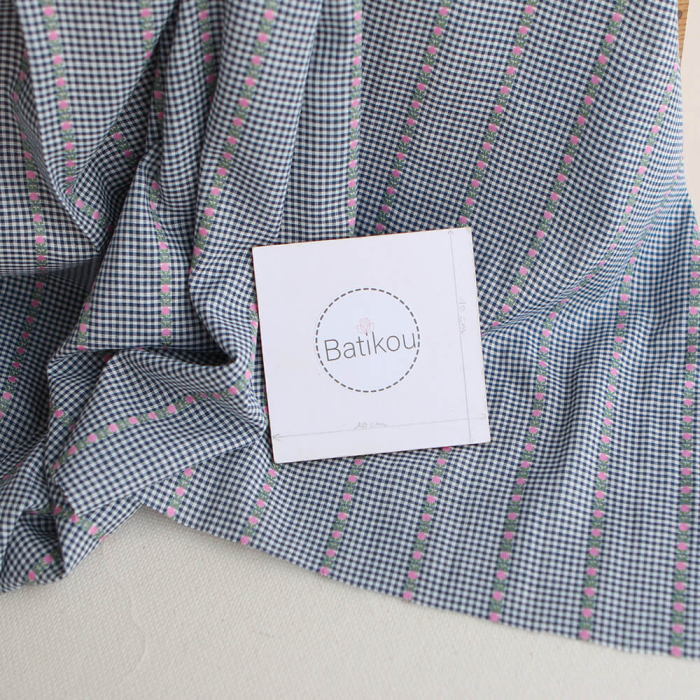 Rosanna - Tissu coton vichy jacquard avec petites fleurs roses