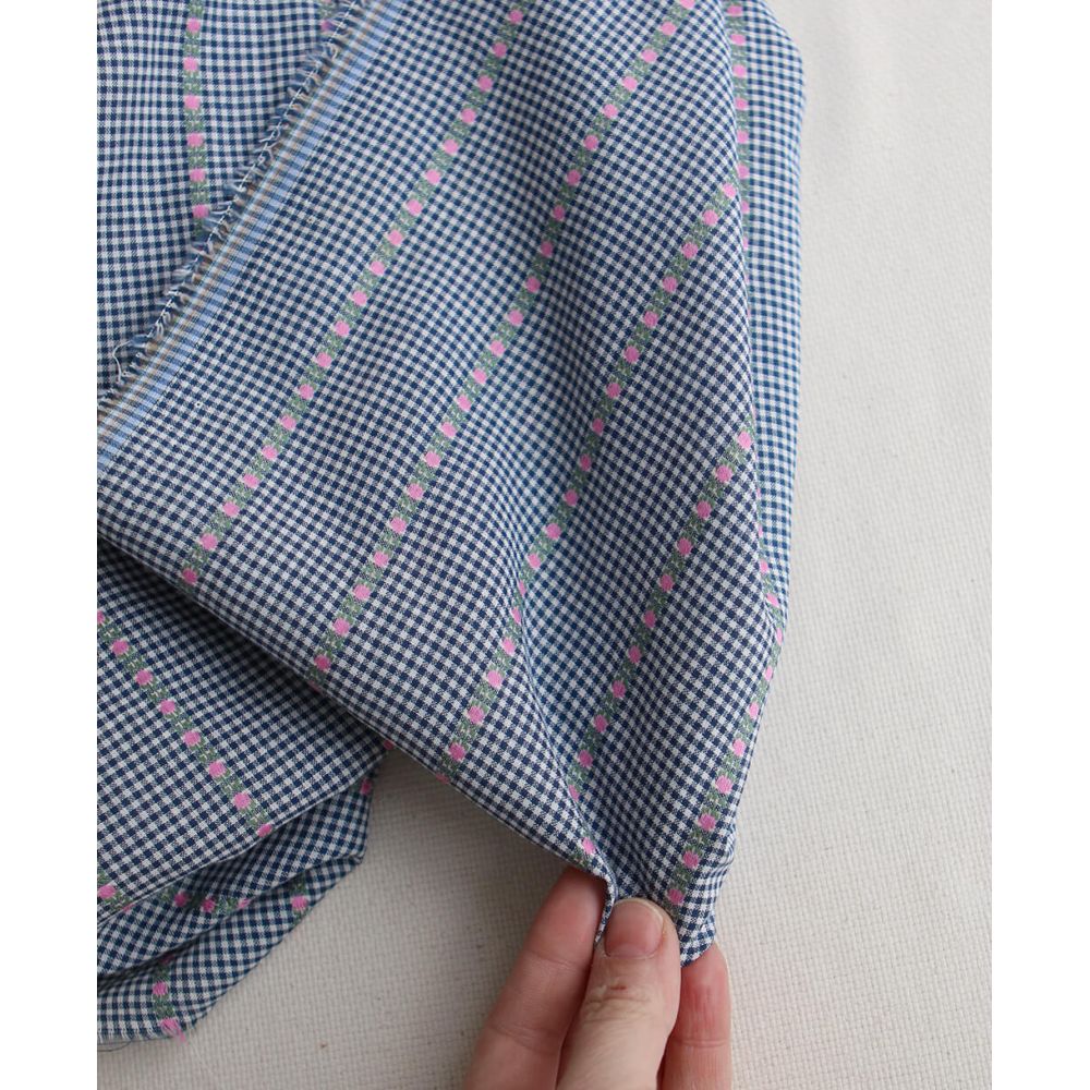 Rosanna - Tissu coton vichy jacquard avec petites fleurs roses