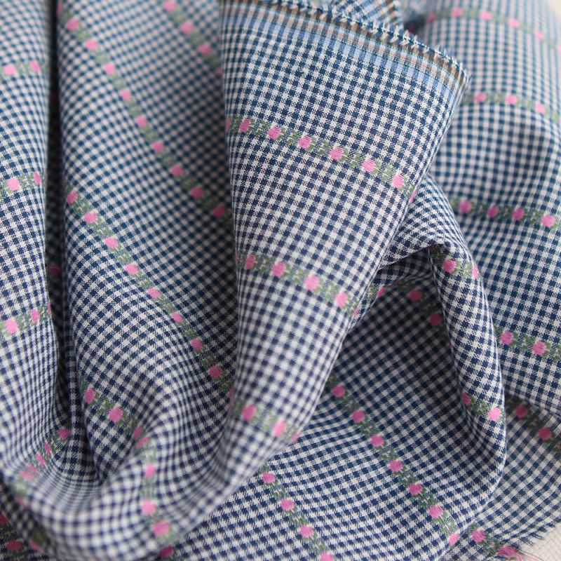 Rosanna - Tissu coton vichy jacquard avec petites fleurs roses