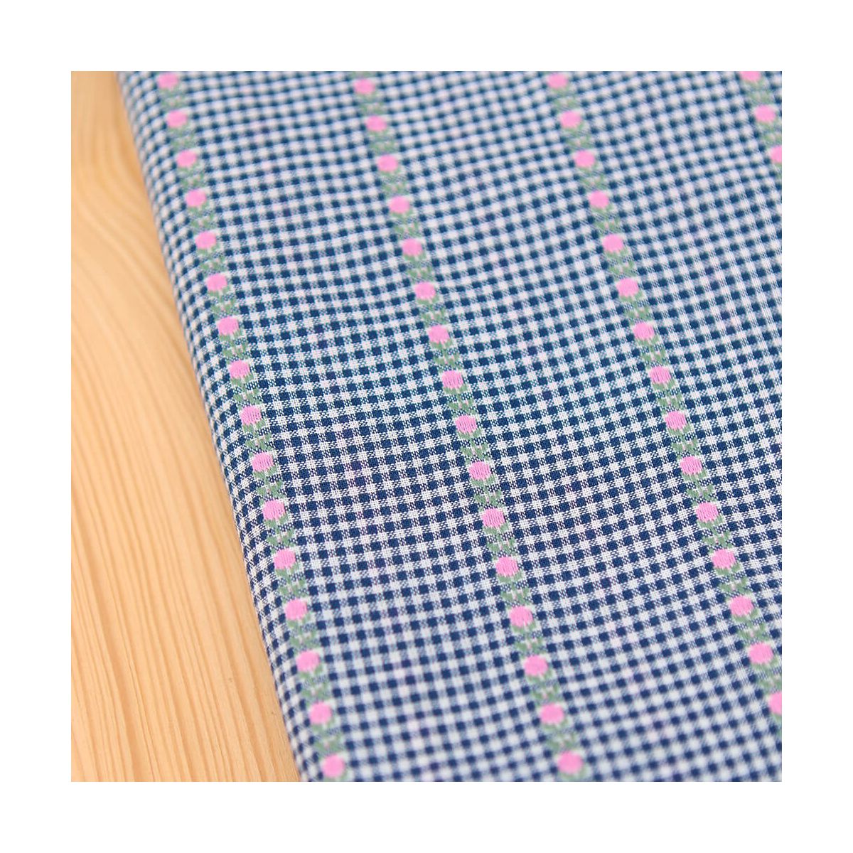 Rosanna - Tissu coton vichy jacquard avec petites fleurs roses