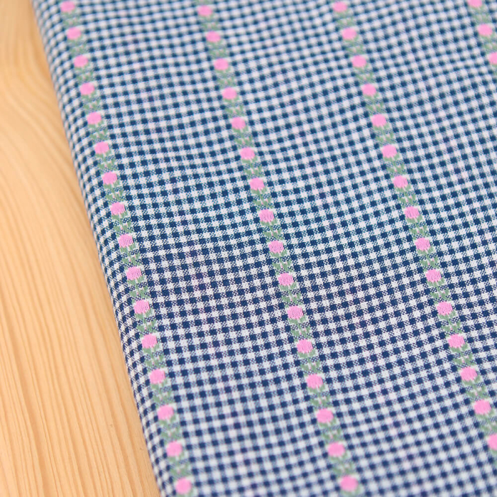 Rosanna - Tissu coton vichy jacquard avec petites fleurs roses