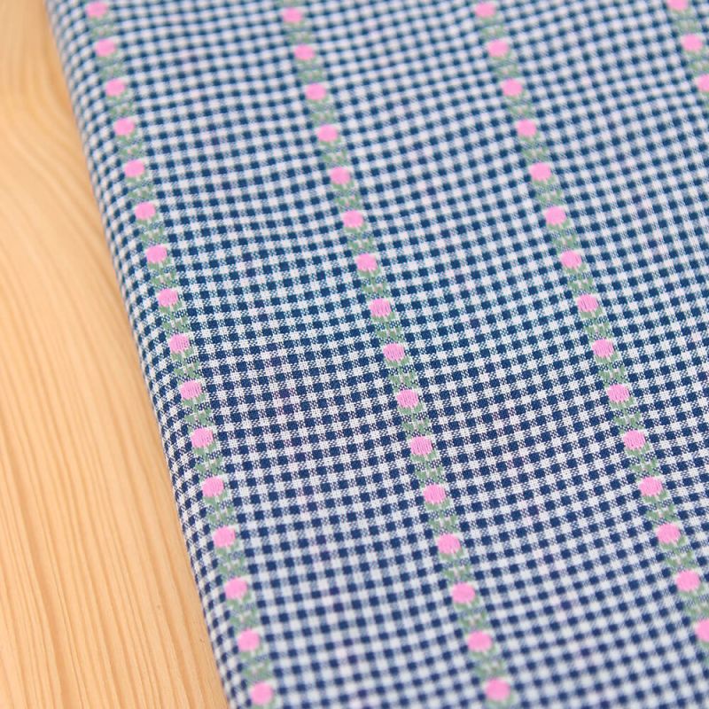 Rosanna - Tissu coton vichy jacquard avec petites fleurs roses