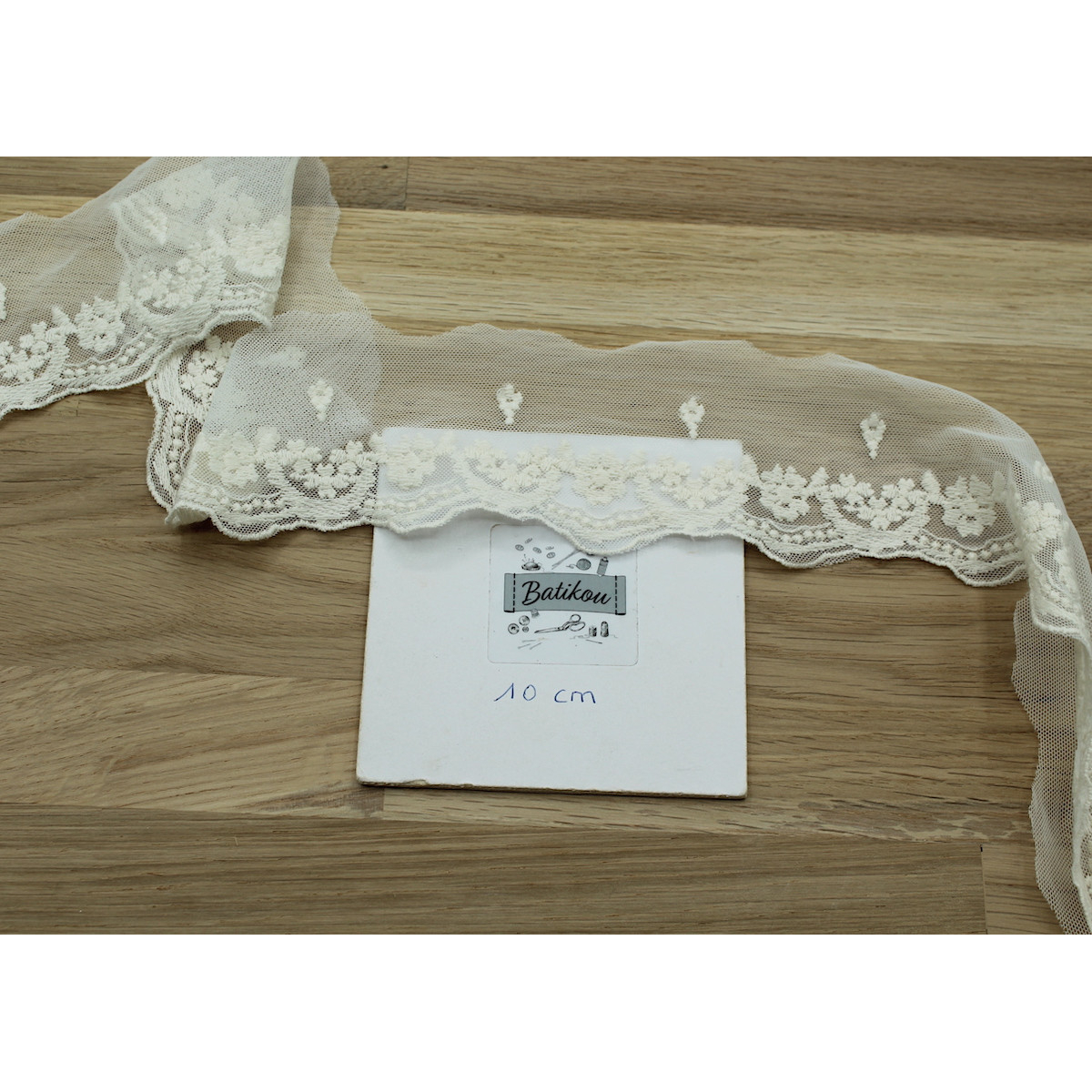 Galon tulle souple broderie coton brodé 70mm x 1m Galon tulle souple broderie coton brodé 70mm x 1m