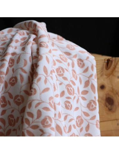 Velours de coton Nicky fond blanc lait motif argile rose