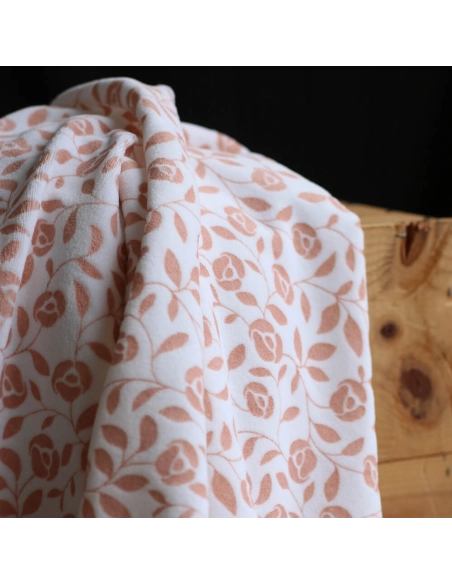 Velours de coton Nicky fond blanc lait motif argile rose