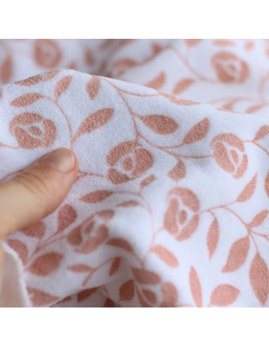 Velours de coton Nicky fond blanc lait motif argile rose