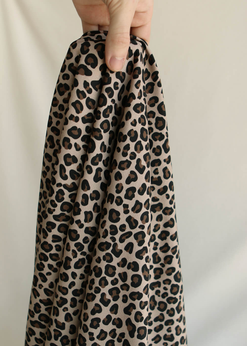 Lea - Jersey coton bio motif exclusif graou noir et brun châtaigne fond beige poudré