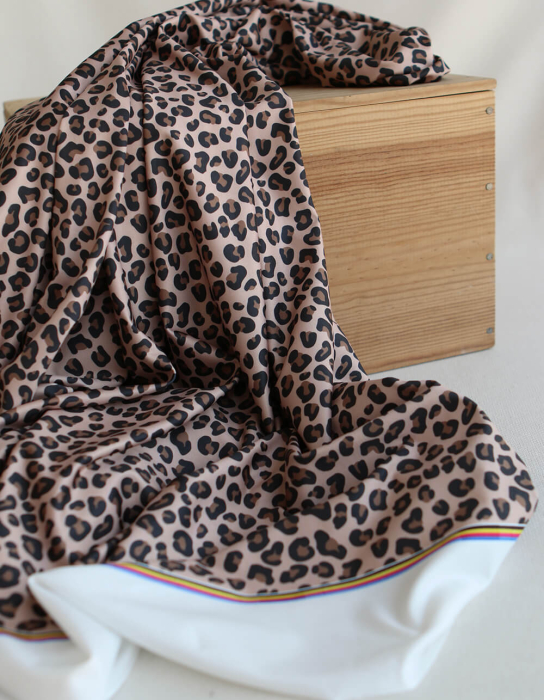 Lea - Tissu Lycra (maillot de bain) UPF50 exclusif graou fond nude