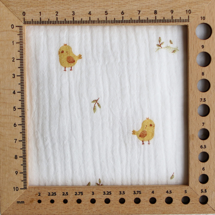 Carlito - Double gaze de coton motif fond blanc motif poussin