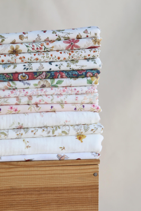 Carlito - Double gaze de coton motif fond blanc motif poussin