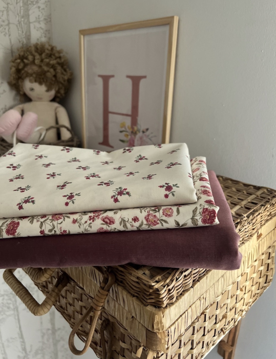 Celine - Double gaze de coton BIO blanc motif fleuri coloris figue Tissus issus de l'agriculture biologique  - 9