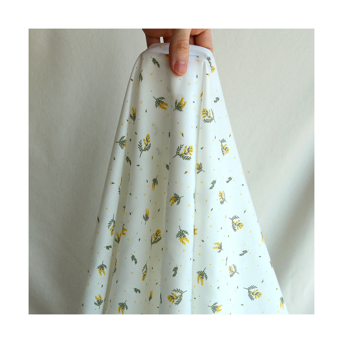 Mimosa - Batiste de coton douce à imprimé exclusif mimosa allégé
