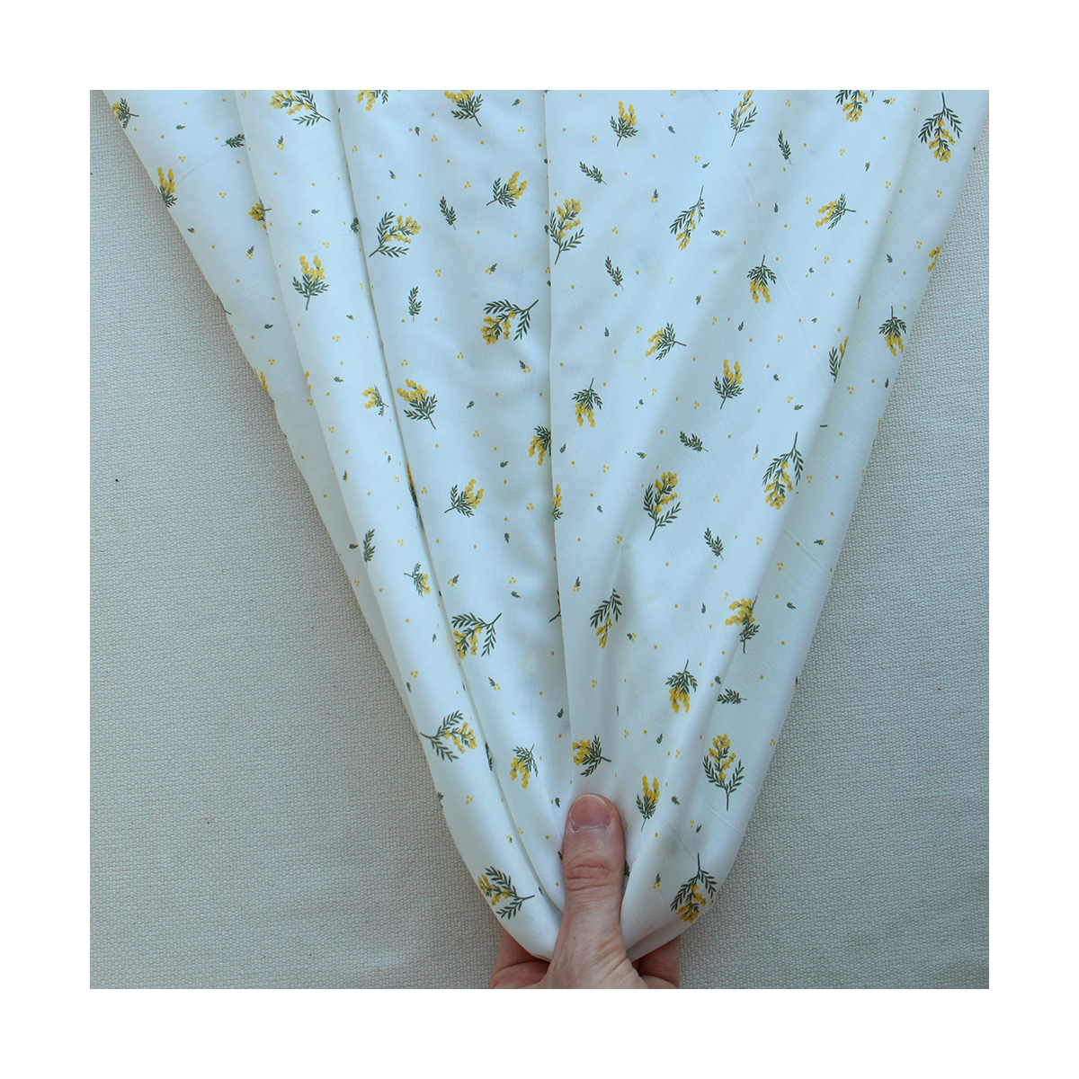 Mimosa - Batiste de coton douce à imprimé exclusif mimosa allégé