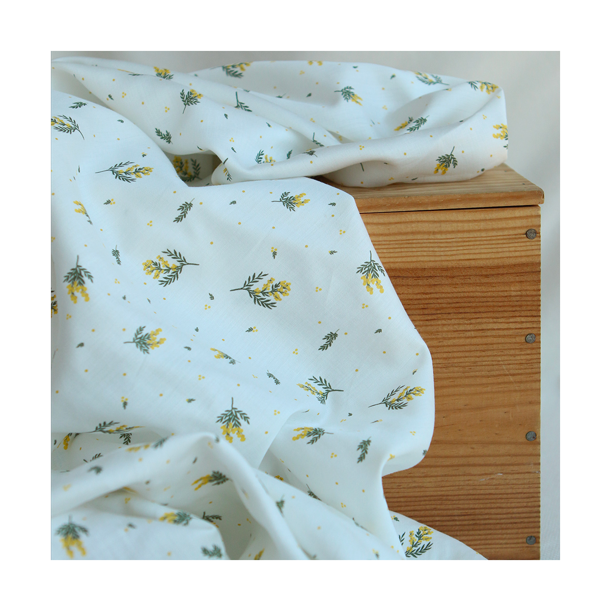 Mimosa - Batiste de coton douce à imprimé exclusif mimosa allégé