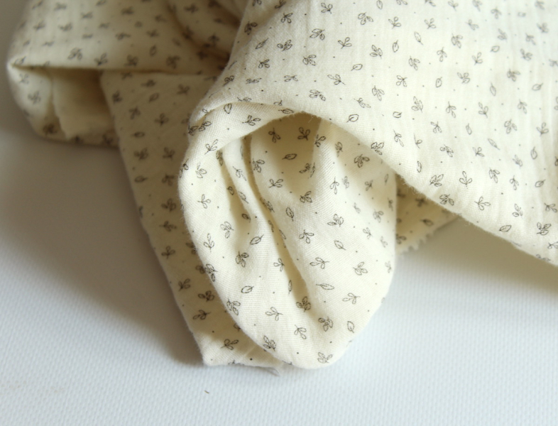 Double gaze de coton BIO écru motifs feuilles 2