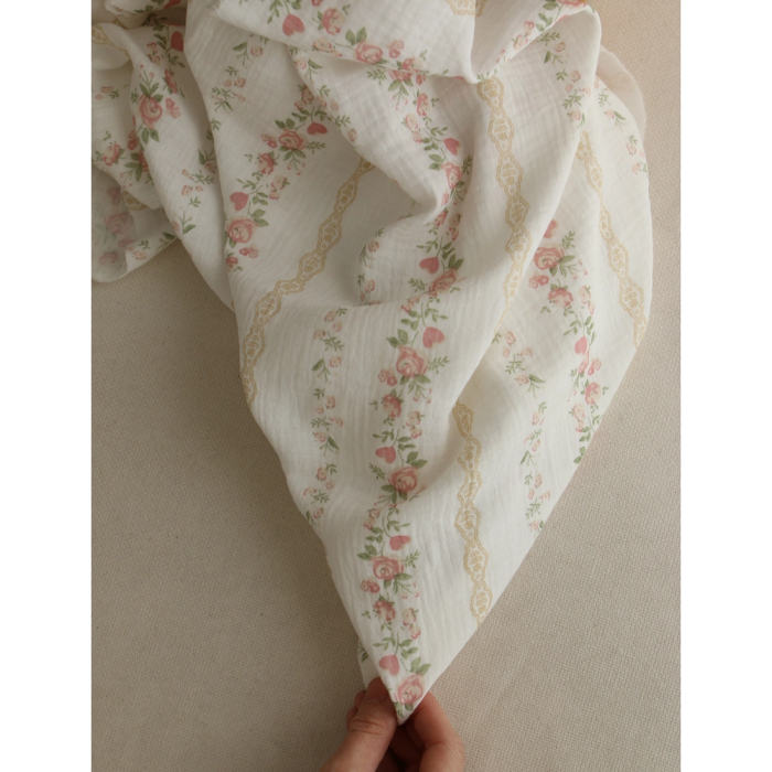 Agatha - Double gaze de coton motif fond blanc motif vert, beige et rose