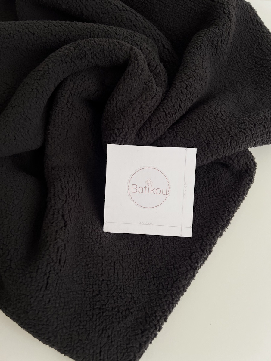 Teddy / moumoute bouclé coloris noir