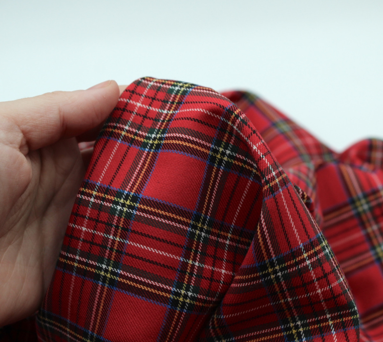 Tissu sergé de coton carreaux rouge tartan