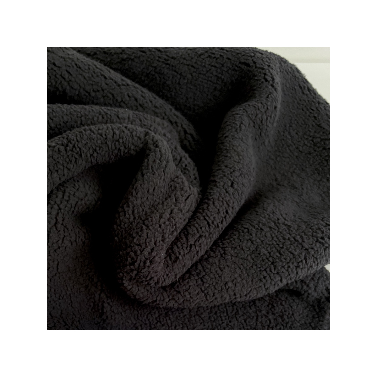 Teddy / moumoute bouclé coloris noir