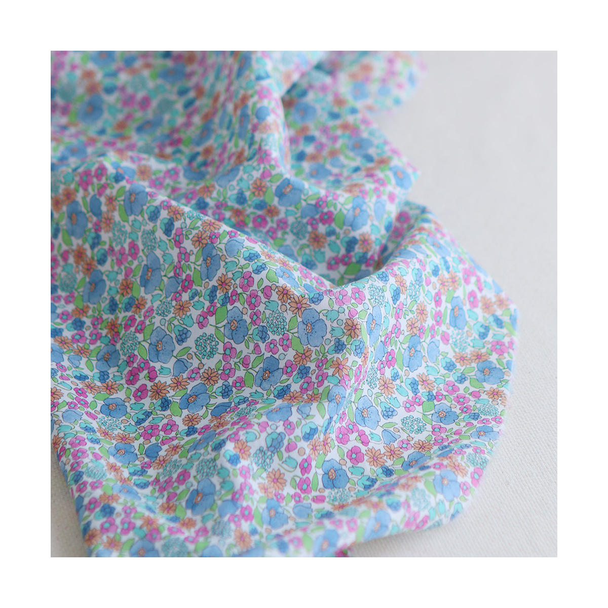 copy of Sheila - Batiste de coton douce à imprimé fleuri bleu