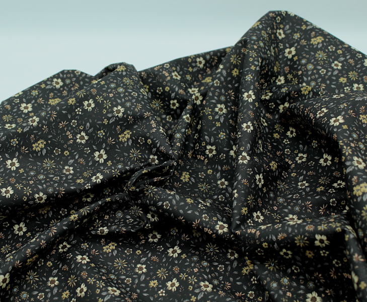 Eulalie - Batiste de coton bio SILKYNE à imprimé fleuri noir Tissus issus de l'agriculture biologique  - 1 2