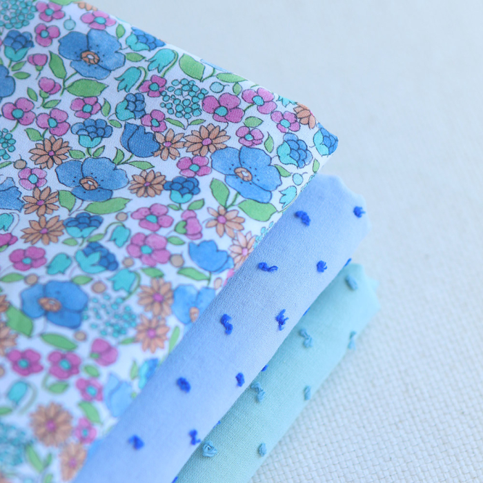 Maelle - Batiste de coton douce à imprimé fleuri bleu